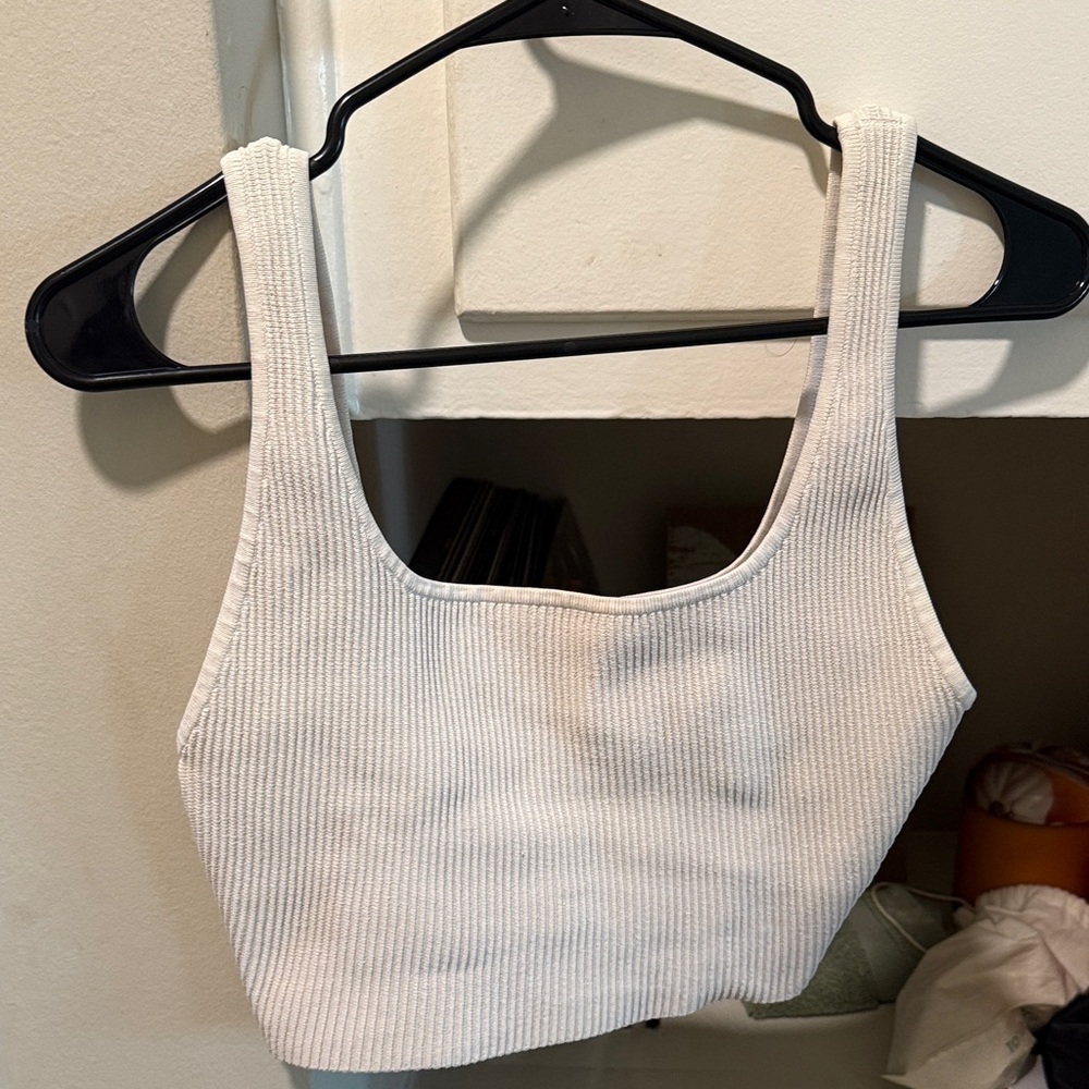 Babaton White Ribbed Women's Crop Top